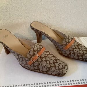 Authentic COACH Slides